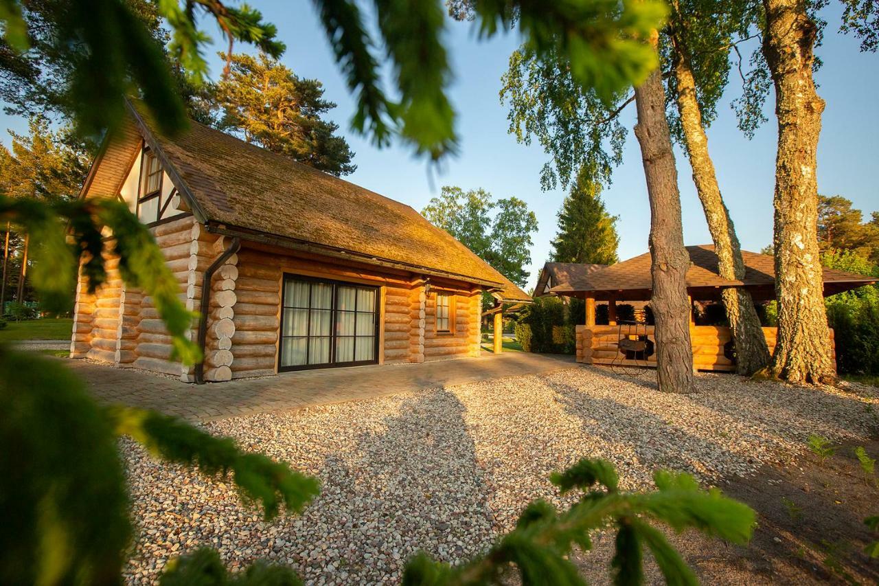 Dzintarkrasts Zocenes Ciems Exterior foto